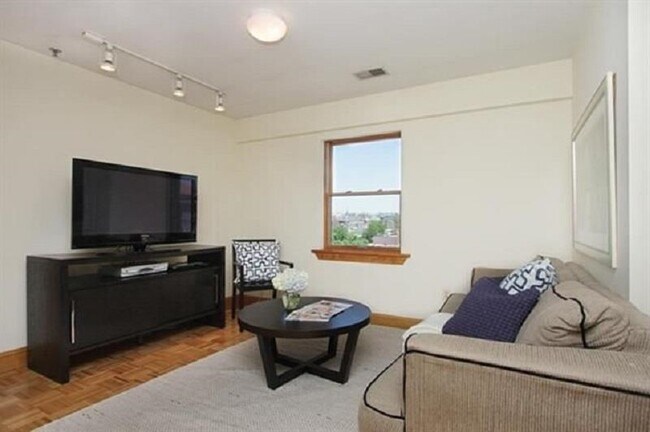 84 Bloomfield St in Hoboken, NJ - Building Photo - Building Photo