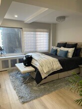 240 E 55th St, Unit 8C in New York, NY - Foto de edificio - Building Photo