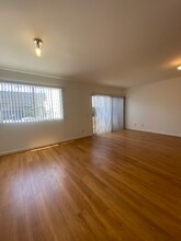1849 S Bentley Ave, Unit 103 in Los Angeles, CA - Foto de edificio - Building Photo