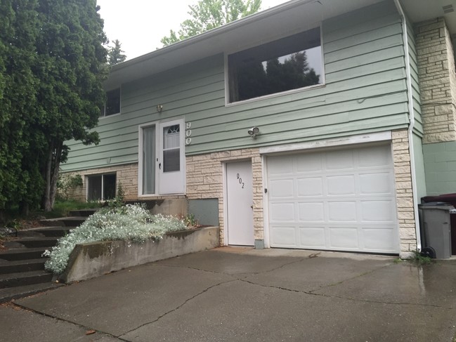 property at 900 SW City View St