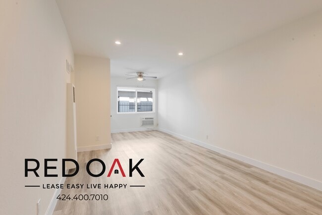 14766 Delano St in Los Angeles, CA - Building Photo - Building Photo