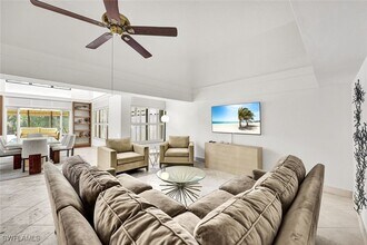 6790 Pelican Bay Blvd in Naples, FL - Building Photo - Building Photo