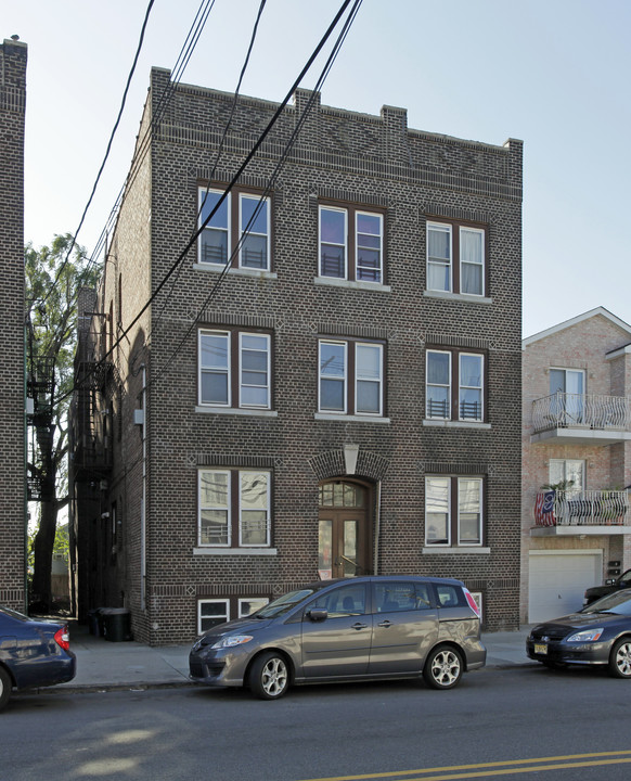 361 Danforth Ave in Jersey City, NJ - Building Photo