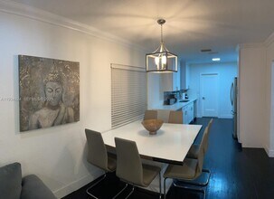 1955 Washington St in Hollywood, FL - Building Photo - Building Photo