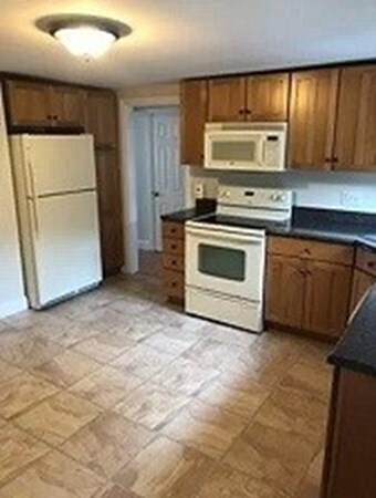 216 Dorchester St in Boston, MA - Building Photo - Building Photo