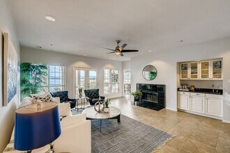 3404 American Dr in Lago Vista, TX - Foto de edificio - Building Photo