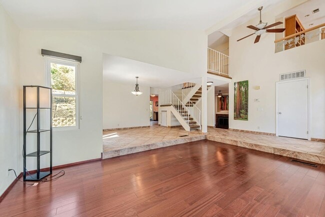 520 Weybridge Dr in San Jose, CA - Building Photo - Building Photo