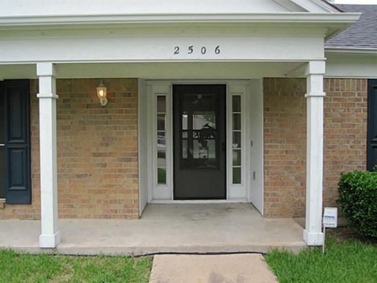 2506 Meadow Ln in Garland, TX - Building Photo