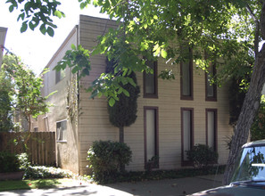 2514 O St in Sacramento, CA - Building Photo - Building Photo