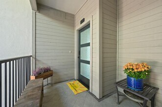 1000 Liberty Park Dr in Austin, TX - Building Photo - Building Photo
