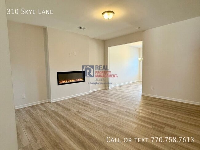 310 Skye Ln in Cartersville, GA - Foto de edificio - Building Photo