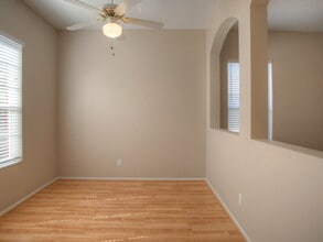 4033 Banbury Cir in Parrish, FL - Foto de edificio - Building Photo