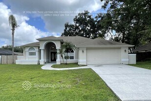 4924 Canterbury Dr in Land O Lakes, FL - Building Photo