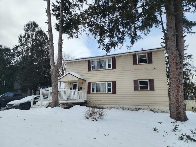 483 Lillian Ave, Unit 483 in Syracuse, NY - Foto de edificio - Building Photo