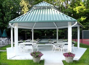 7315 Richmond Rd, Unit 315 in West Milford, NJ - Building Photo - Building Photo