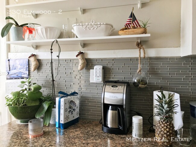 230 Elmwood Ave-Unit -2 in Evanston, IL - Building Photo - Building Photo