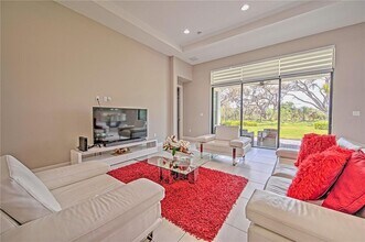 9045 Bernini Pl in Sarasota, FL - Building Photo - Building Photo