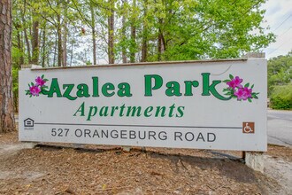 Azalea Park Apartments in Summerville, SC - Foto de edificio - Building Photo