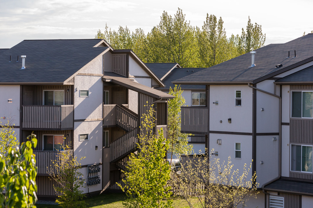 Town Square Manor Apartments in Anchorage, AK - Foto de edificio