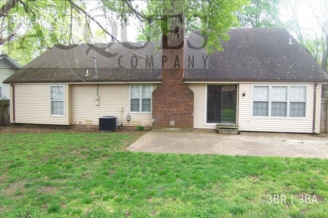 1403 W Highland St in Springfield, MO - Building Photo - Building Photo