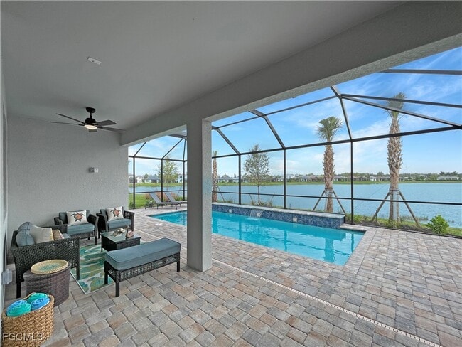 2057 Yellowfin Cir in Naples, FL - Building Photo - Building Photo