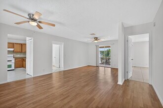 1580 Montauk Dr in Wellington, FL - Building Photo - Building Photo