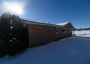 504 Burgess Dr in White Lake, MI - Building Photo - Building Photo