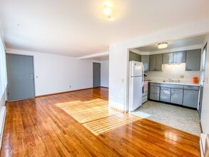Catalpa Crossing Apartments in Madison, WI - Foto de edificio - Building Photo