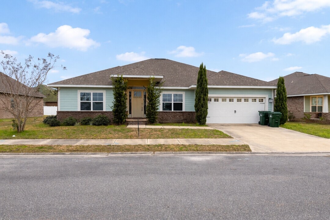 219 S Shoreview Dr in Panama City, FL - Building Photo