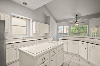 8113 Elkhorn Mountain Trail in Austin, TX - Building Photo - Building Photo