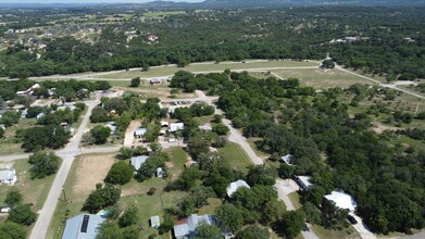 414 3rd St in Bandera, TX - Building Photo - Building Photo