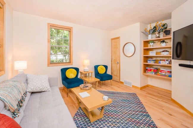 property at 228 N Rankin St