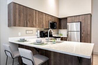 Orchard Crossing in Eugene, OR - Foto de edificio - Building Photo