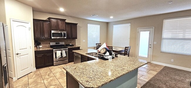 6405 Hall of Fame Blvd in Midland, TX - Building Photo - Building Photo