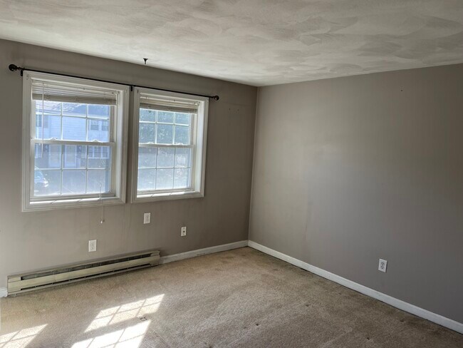 B3 Al Pace Dr in North Attleboro, MA - Foto de edificio - Building Photo