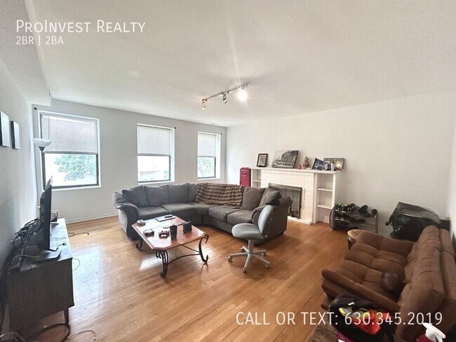 2319 W Chicago Ave-Unit -2321 - 2E in Chicago, IL - Foto de edificio - Building Photo