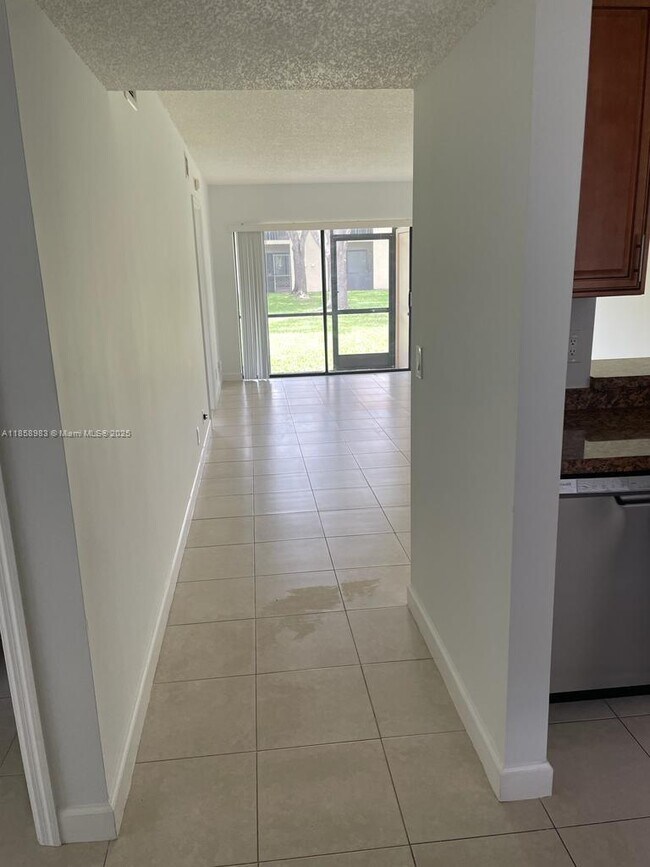 21955 Tidewater Terrace in Boca Raton, FL - Building Photo - Building Photo