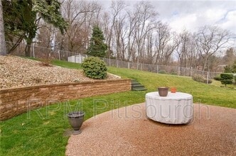 825 Bethany Dr in Pittsburgh, PA - Building Photo - Building Photo