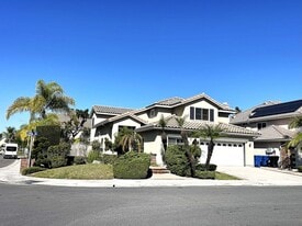 9755 Lipari in Cypress, CA - Building Photo