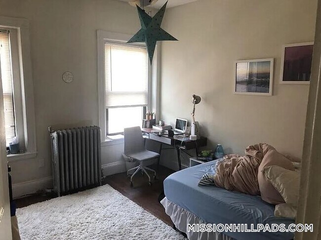 1526 Tremont St in Boston, MA - Building Photo - Building Photo