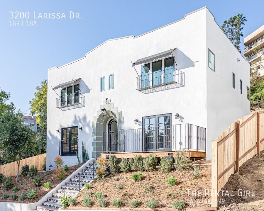 3200 Larissa Dr in Los Angeles, CA - Building Photo