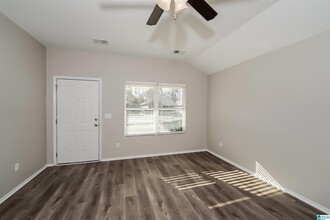 545 Fox Run Cir in Pell City, AL - Building Photo - Building Photo