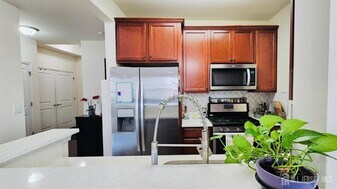 548 E Celebration Way in South Plainfield, NJ - Building Photo