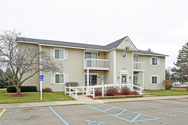 Gateway Apartments in Lapeer, MI - Building Photo - Building Photo