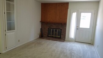 16845 Armstead St, Unit apartment in Granada Hills, CA - Building Photo