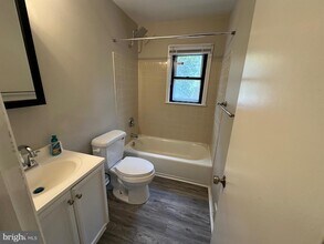 564 Grand Ave in Ewing Township, NJ - Building Photo - Building Photo