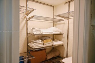 928 Euclid Ave in Miami Beach, FL - Building Photo - Building Photo