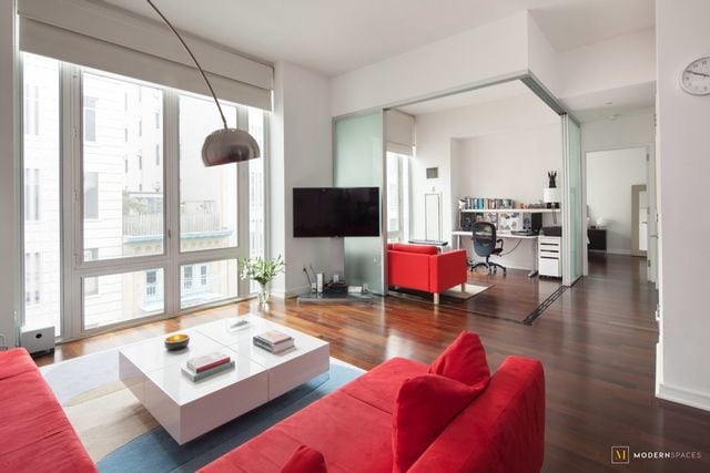 130 W 19th St-Unit -9B in New York, NY - Building Photo