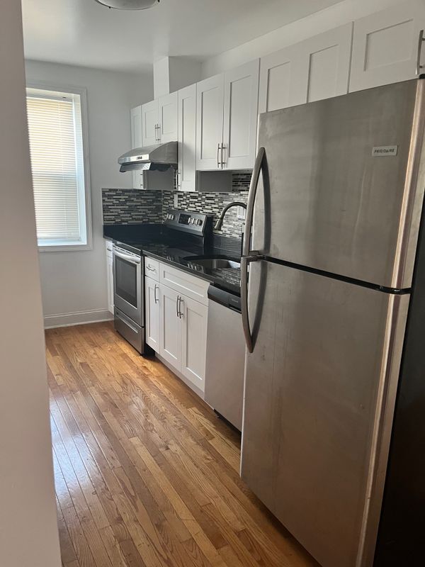 property at 901-3 Diamond St