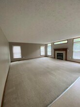 8123 Shannon Glen Blvd in Dublin, OH - Building Photo - Building Photo